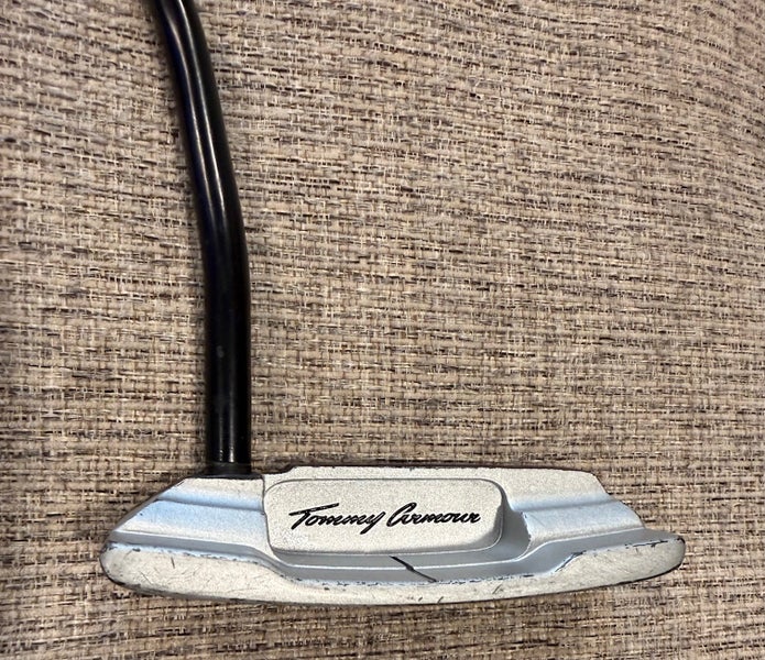 Great Condition Tommy Armour Men's Blade Impact No.2 Grey/Black Right Handed Putter 34" (Used)