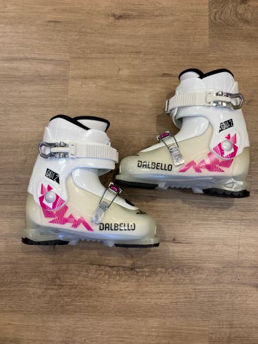 Mondo 21 & 21.5 Kid's Dalbello Gaia 2 Ski Boots (Used)