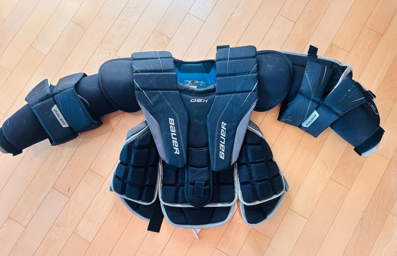 Large/Extra Large Bauer GSX Goalie Chest Protector (Used. Good condition)