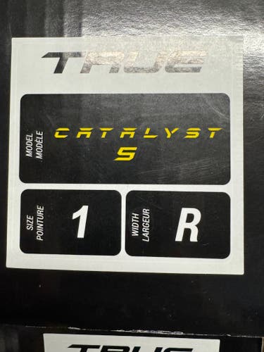 True Catalyst 5 Hockey Skates Regular Width Size 1 (New)