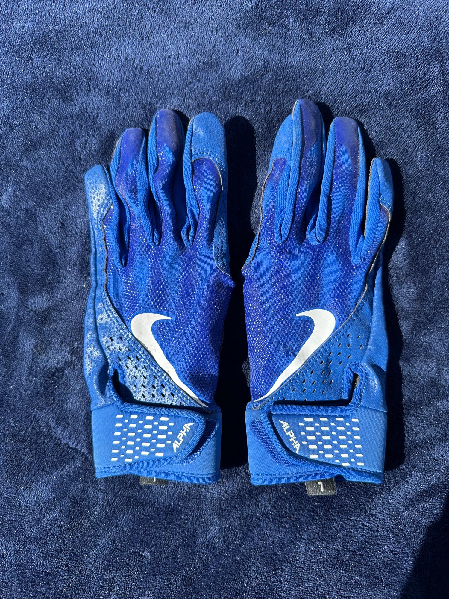 nike youth trout edge batting gloves
