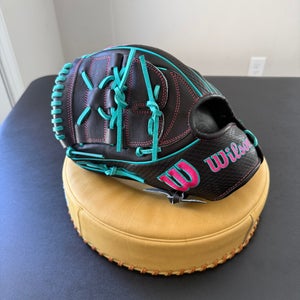 Wilson A2K LHT B2 Pitcher's Glove 12" (New)