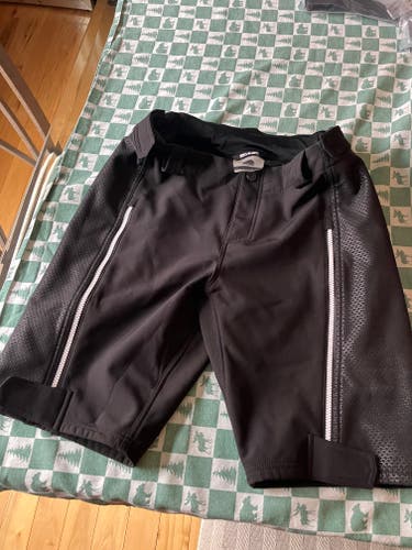 Black Large Men's Cut resistant ski training SYNC Shorts (Used)