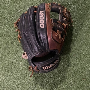Wilson A2000 RH Infield Baseball Glove 11.25" (Used)