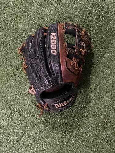 Wilson A2000 RH Infield Baseball Glove 11.25" (Used)