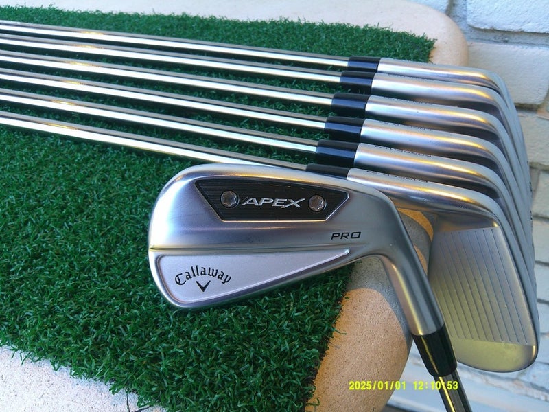 Callaway '24 APEX PRO FORGED (4i-PW) Iron Set w/ UST Mamiya Recoil Regular Flex