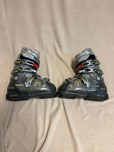 Mondo 24 & 24.5 Tecnica Vento 6 Ski Boots (Used)