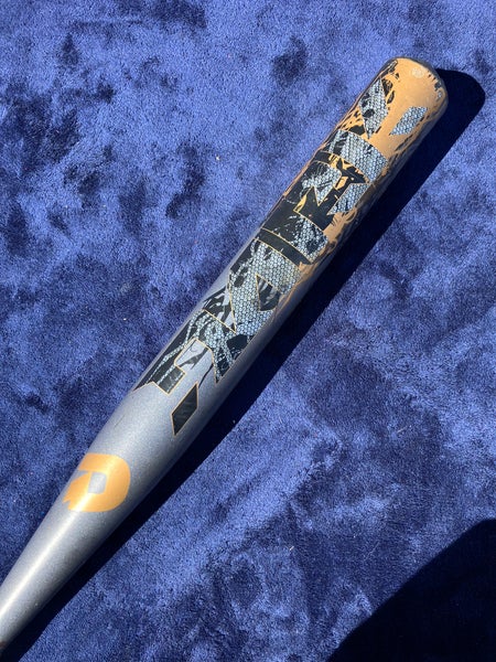 Gray DeMarini Dark Bat (-6) 28 oz 34" (Used)