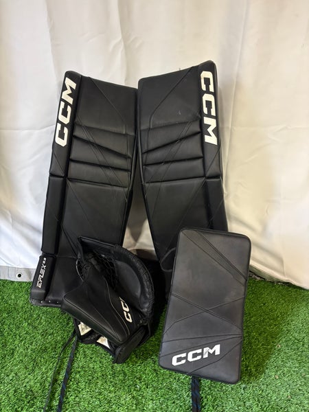 33" CCM Extreme Flex 6.9 Regular Goalie Full Set (Used)
