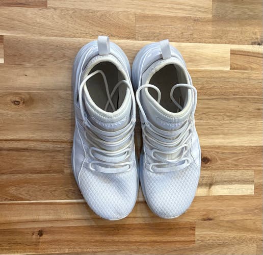 Men's Size M 10.0 (W 11.0) Air Jordan Shoes (Used)