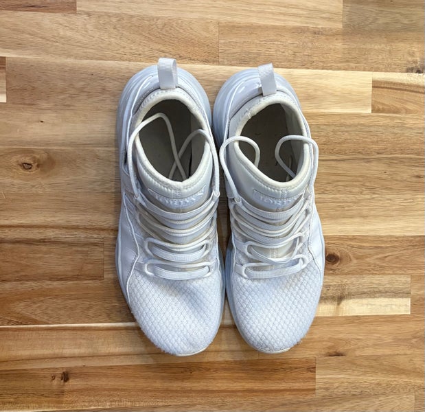 Men's Size M 10.0 (W 11.0) Air Jordan Shoes (Used)