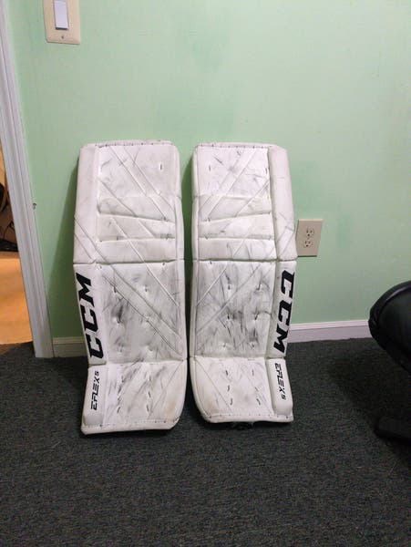 CCM Eflex 5 33+1 leg pads