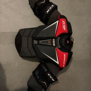 CCM Extreme Flex Shield II Goalie Chest Protector