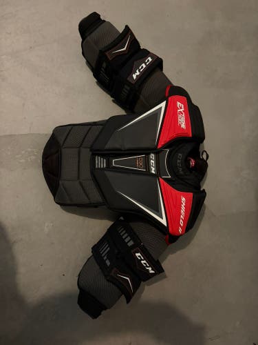 CCM Extreme Flex Shield II Goalie Chest Protector