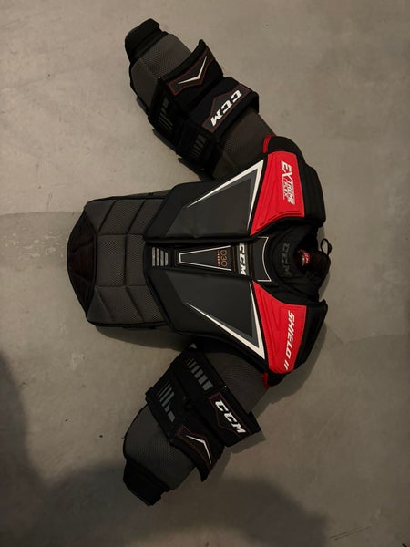 CCM Extreme Flex Shield II Goalie Chest Protector