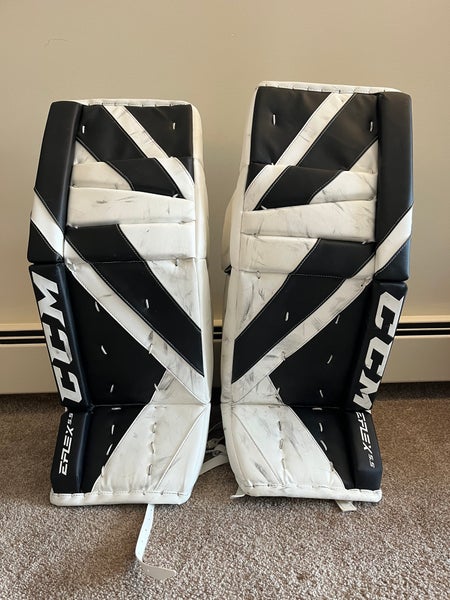 32"+1 CCM Extreme Flex 5.5 Goalie Leg Pads (Used)