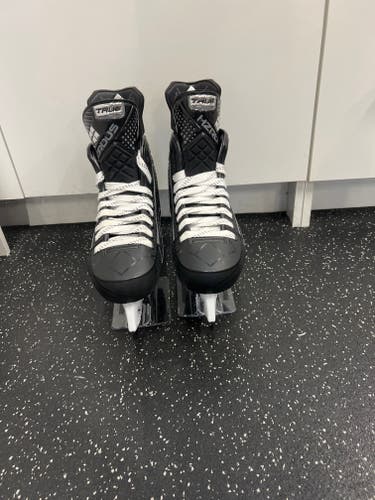 2024 True Hzrdus Pro Hockey Skates 7.5 (New)