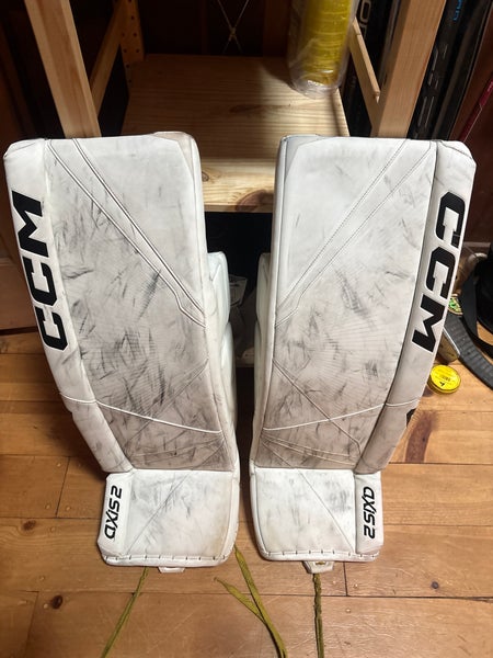 34" CCM axis 2 Goalie Leg Pads (Used)