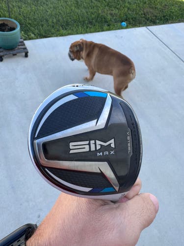 Men's TaylorMade SIM Max Right Handed Fairway Wood Regular Flex 3 Wood (Used)