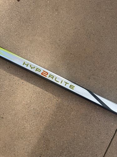 Junior Bauer Vapor Hyperlite 2 Right Handed Hockey Stick P92 50 Flex
