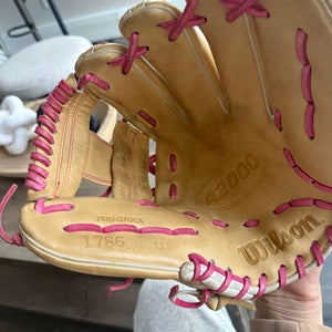 2024 Wilson A2000 RH Infield Baseball Glove 11.5" (Used)