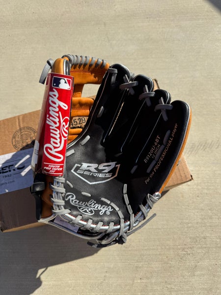 Rawlings R9 RH Outfield Baseball Glove 12" (New)