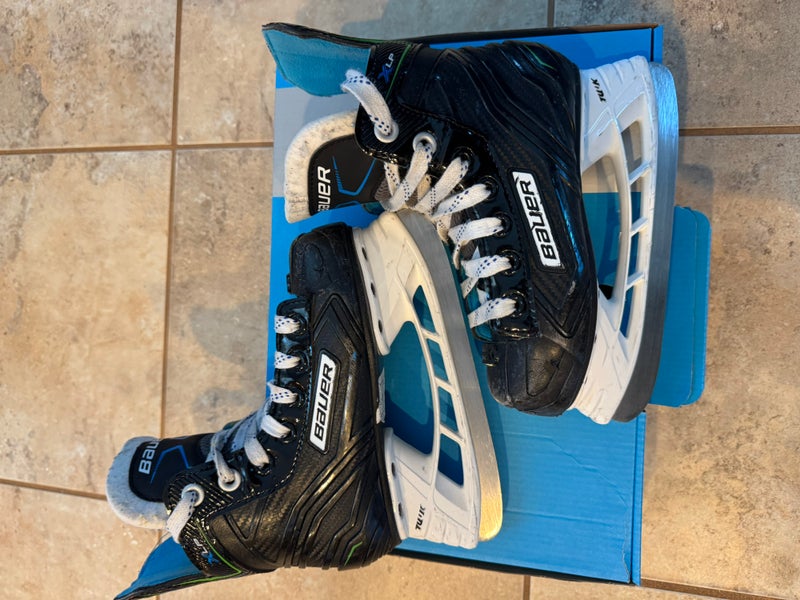 2021 Bauer X-LP Hockey Skates Regular Width 11 (Used)