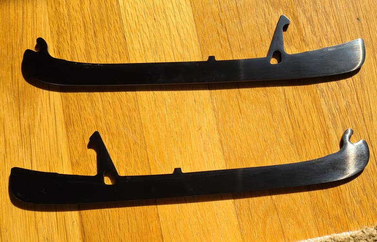 True Shift DLC blacksteel runners 246 mm