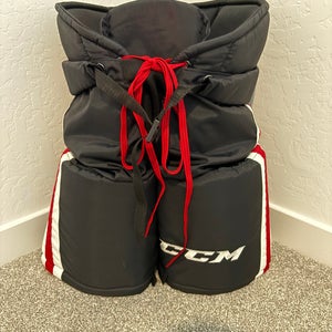 Senior Large Chicago Blackhawks CCM HP70 Hockey Pants Pro Stock (Used)