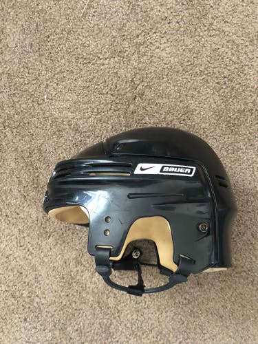 Large Nike Bauer 4500 Helmet (Used)
