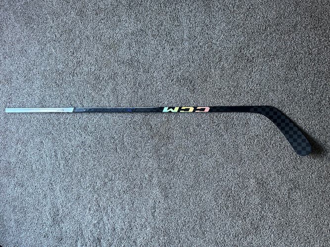 Senior CCM Jetspeed FT6 Pro Right Handed Hockey Stick P28 80 Flex Pro Stock (Used)