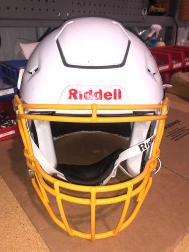 USED RIDDELL FLEX ADULT HELMET - XL - METALLIC WHIITE