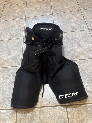 Junior Medium CCM Tacks 9550 Hockey Pants (Used)
