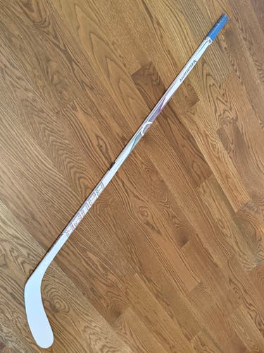 Junior Bauer Proto2 Left Hand Hockey Stick P28 30 Flex (New)