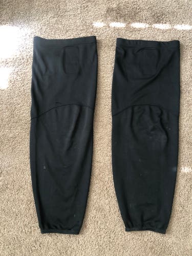 Black Senior Medium Premium Socks (Used)