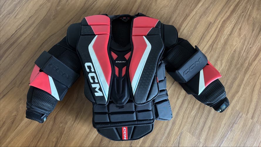 Small 2023 CCM Eflex 6.9 Goalie Chest Protector (Used)