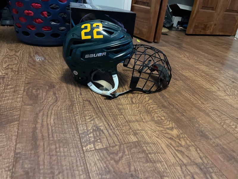 Small Bauer Re-Akt 150 Helmet Pro Stock (Used)
