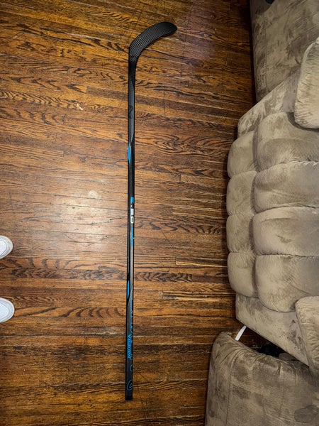 Senior Bauer Nexus E50 Pro Left Hand Hockey Stick P28 77 Flex (New)