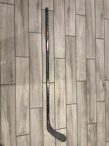 Senior Bauer Twitch Left Hand Hockey Stick P29 70 Flex (Used)