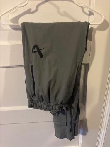 Gray Large Men's Bauer Pants (Used)