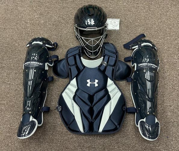 Under Armour Converge Victory Series Teen 13-15 Baseball Catchers Set Navy Blue