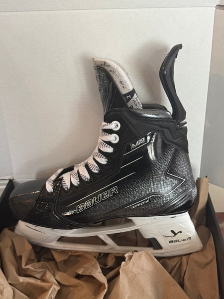 2024 Bauer Supreme M50 Pro Hockey Skates Regular Width 6 (Used)