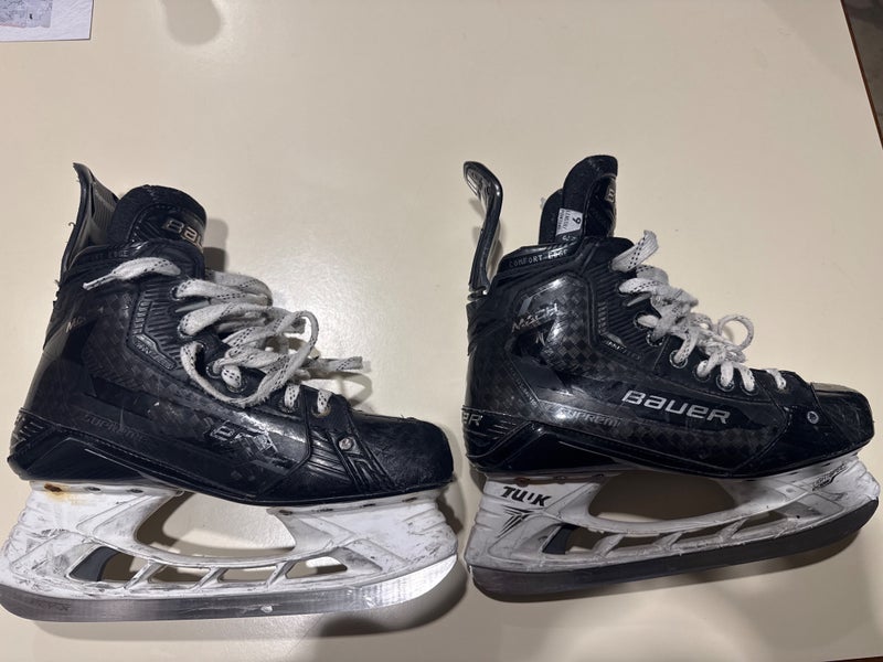 2022 Bauer Supreme Mach Hockey Skates 9 (Used)