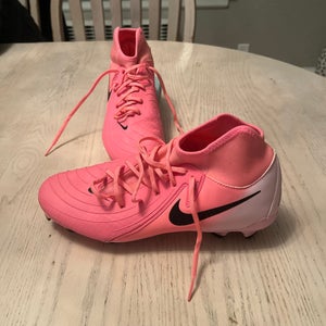 Pink Unisex Size M 7.5 (W 8.5) Nike Phantom Luna Elite Molded Cleats Cleats (New)