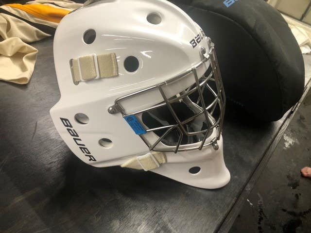 Senior Large 2024 Bauer 940 Goalie Mask (New)