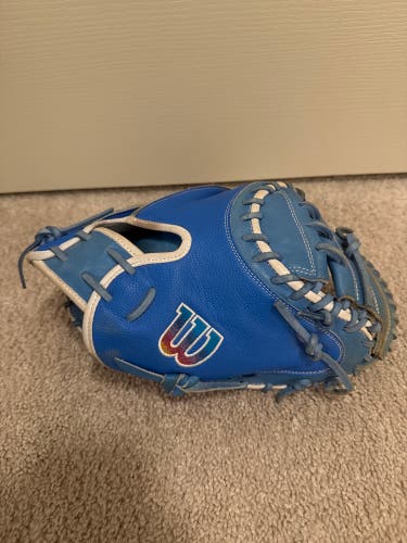 Wilson 33" CM33 A2000 "Love the Moment Edition" Catcher's Mitt Right Handed Glove (Used)