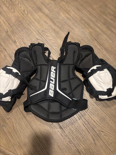 Small / Medium Bauer Prodigy 3.0 Goalie Chest Protector (Used)