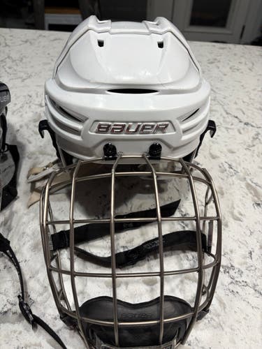 Youth Bauer Re-Akt 100 Helmet (Used)