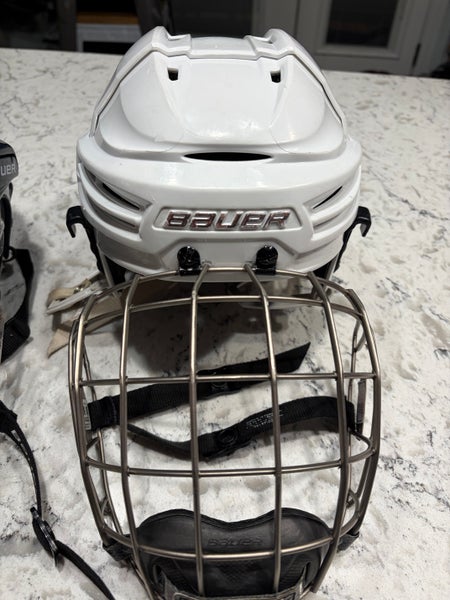 Youth Bauer Re-Akt 100 Helmet (Used)