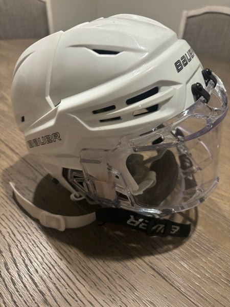 Small Bauer Re-Akt 95 Helmet (Used)